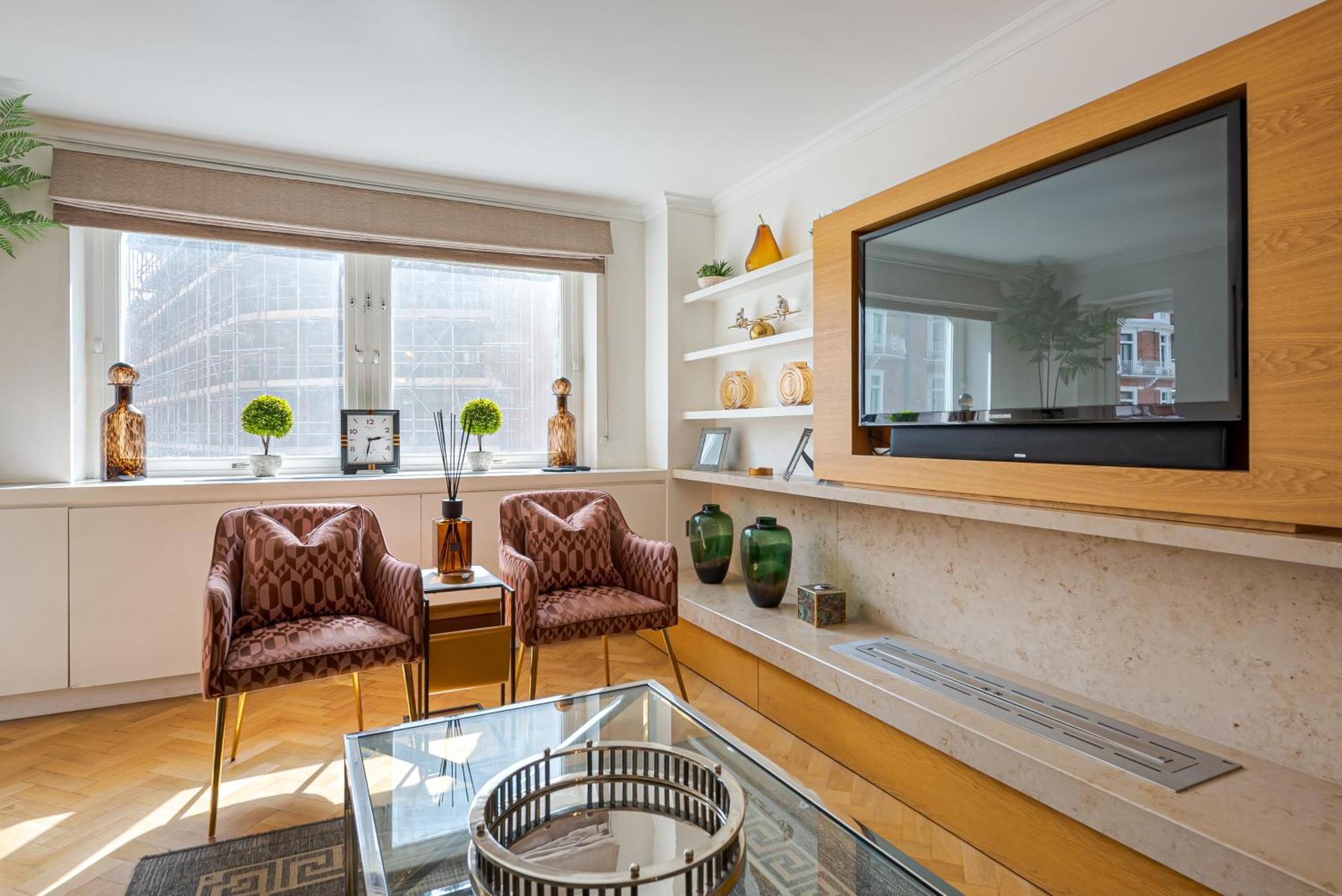 Modern Knightsbridge Apartment With Balcony Overlooking Harrods Prime Location Apartament Londra