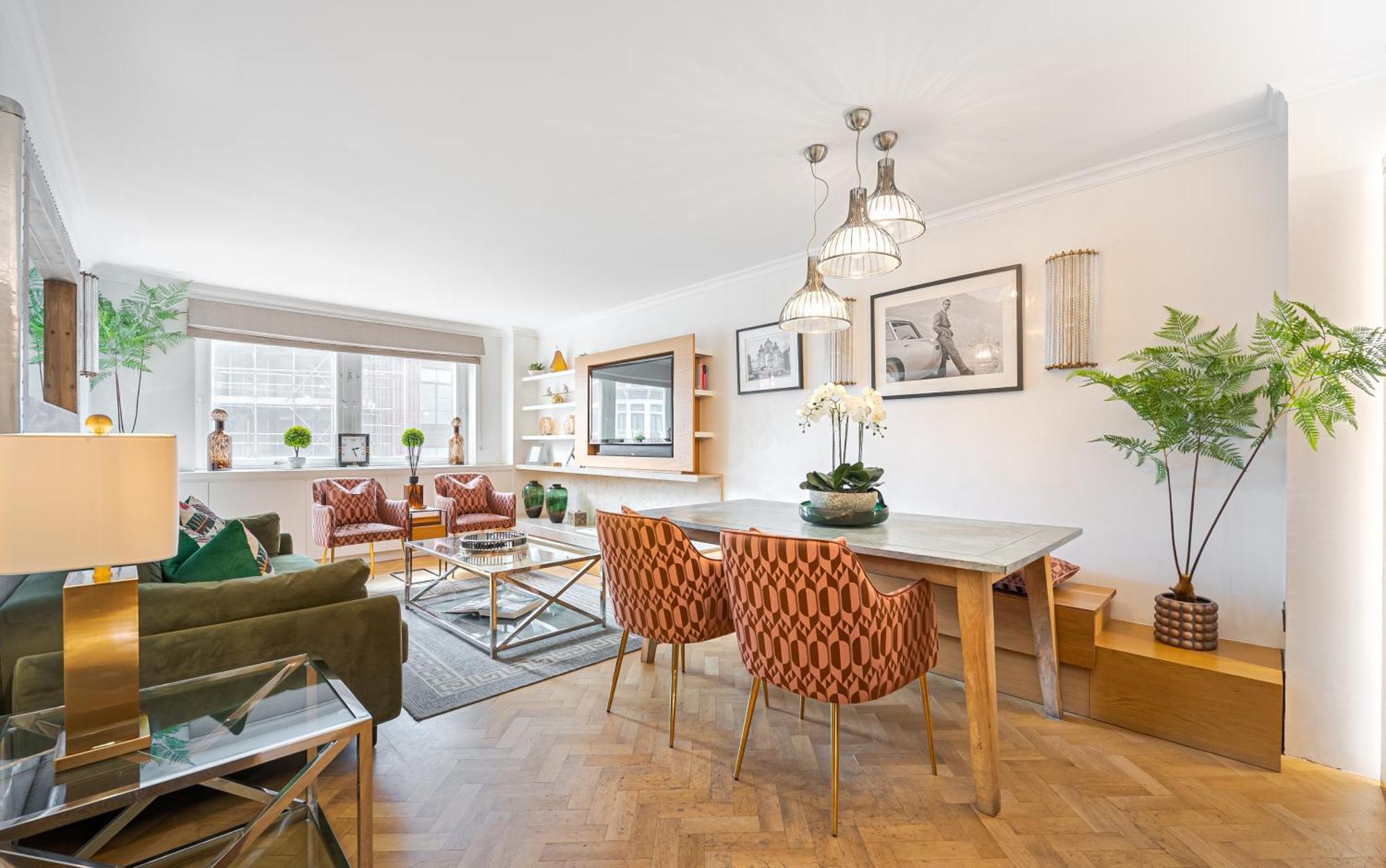 Modern Knightsbridge Apartment With Balcony Overlooking Harrods Prime Location Apartament Londra